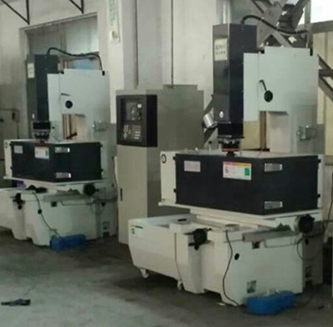 火花機(jī) 火花機(jī)